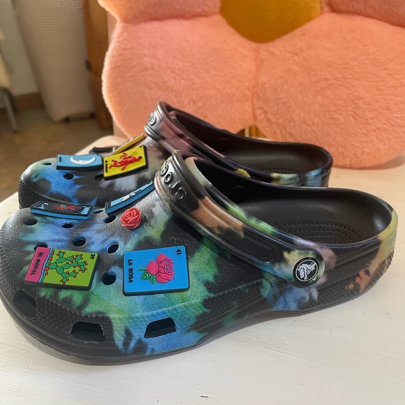 LOTERIA Crocs - Picture 4 of 5